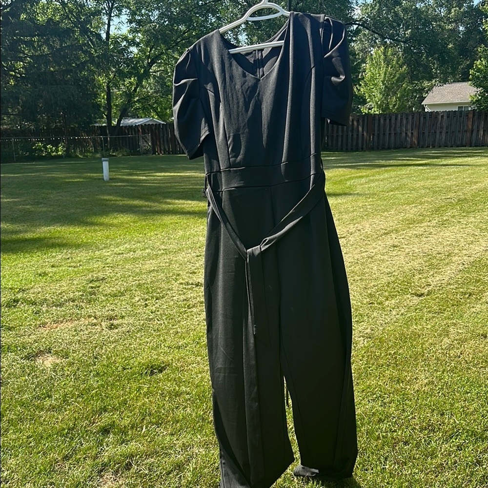 Sleek Black Belted Jumpsuit Women’s Plus Size XXL NWOT - Picture 2 of 5